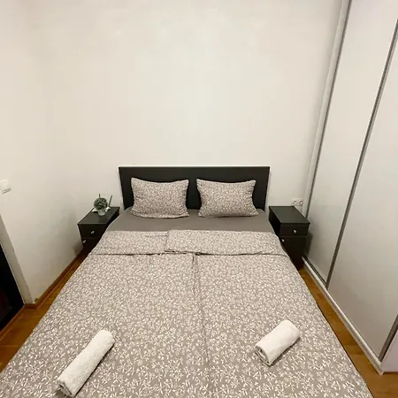 Jacuzzi Apartman *